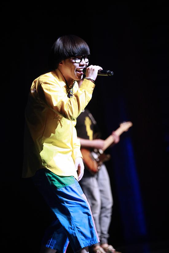 李琦巡演定制服装