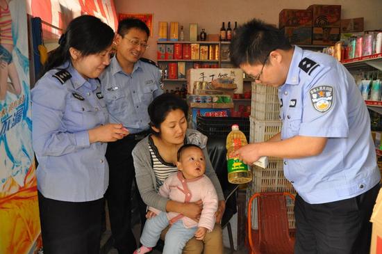 正陽縣公安局認真開展“打假”宣傳活動