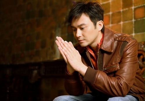 张智霖:十余岁始信佛，不畏逆境淡然处世