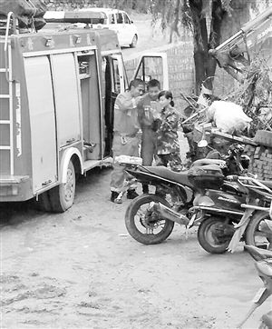 消防员不救人忙自拍 相关责任人被处理