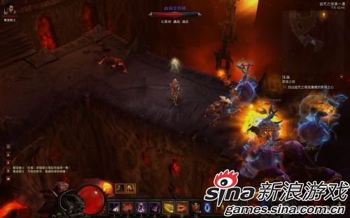 一身神装就是保不住队友