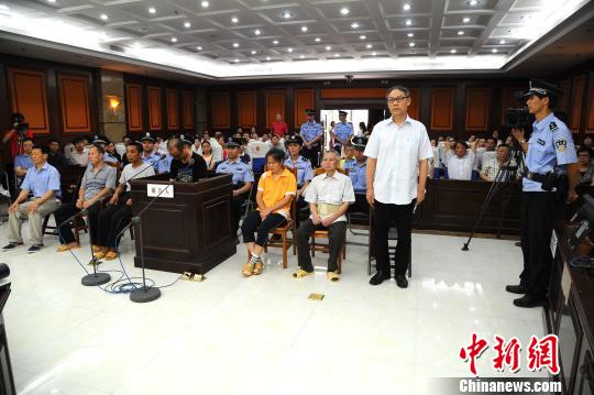 图为庭审现场 吴斌 摄