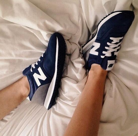 慢跑鞋之王NB 是四大跑鞋品牌之一_新浪陕西