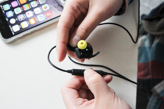 免提方案提供商Jarba也推出了SPORT PULSE WIRELESS。看起来耳朵正成为可穿戴设备的新“战场”。