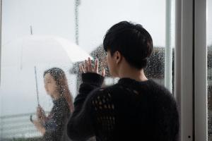 薛之谦《绅士》MV花絮曝光 校园首唱新歌