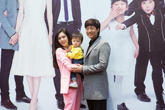 秋瓷炫《幸福在一起》演绎百变人生