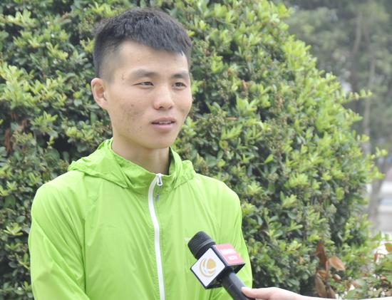 年輕的編導(dǎo)遲艷輝