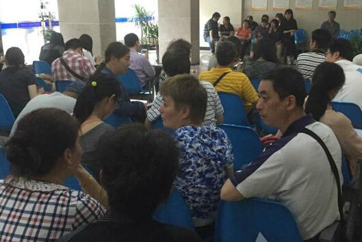 闸北政府正在对上海参团家属进行登记