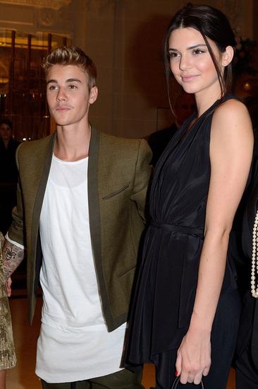 Justin-Bieber-and-Kendall_glamour_1oct14_pa_b_720x1080