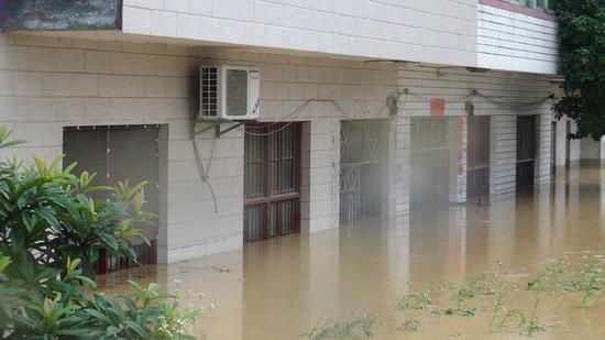 湖北25县38万人遭受洪涝灾害