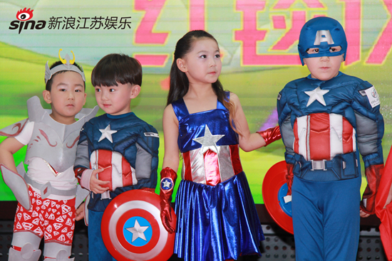 《萌主驾到》第二季红毯秀 萝莉正太萌翻天