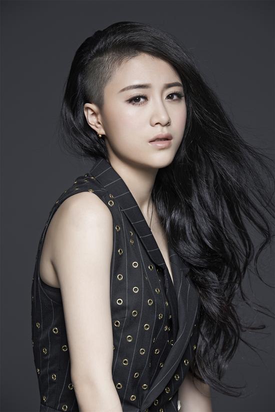 李嘉格赴韩录制新单曲发布吟唱爱之飘渺|李嘉格|新单曲|情歌_新浪娱乐_新浪网