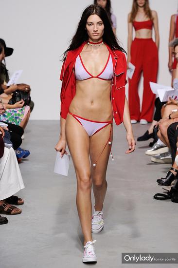 看大牌教你<em>怎么</em>让<em>胸衣</em>外<em>穿</em> _张家口在线