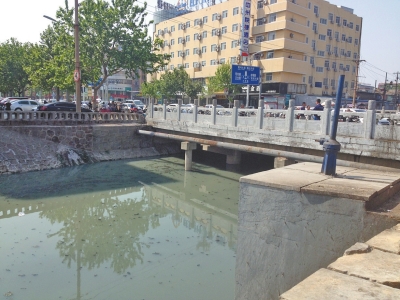 开封黄汴河市区段污染严重 市民要求给说法
