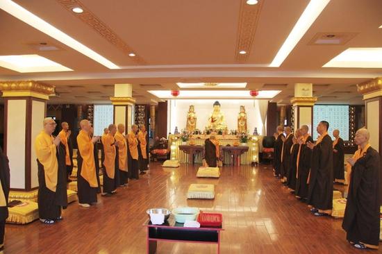 北京龙泉寺僧团正式进入结夏安居(图:北京龙泉寺)