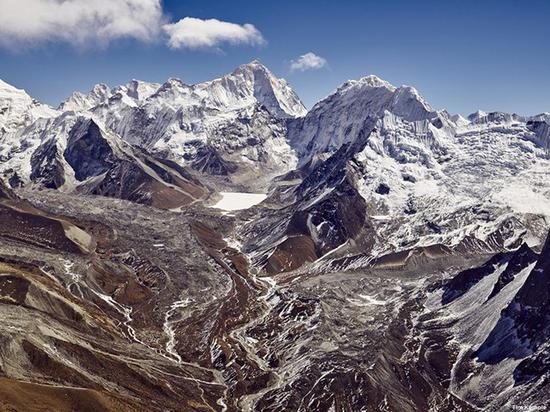 飞思发布全新XF中画幅系统与IQ3系列数码后背