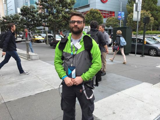 这位开发者认为，谷歌眼镜应该先走企业市场