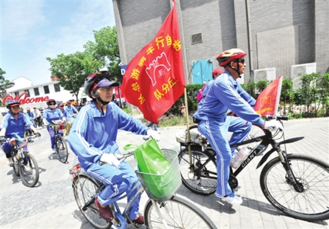 苏州老年自行车骑游队 健康骑行倡导低碳生活_新浪苏州_新浪网