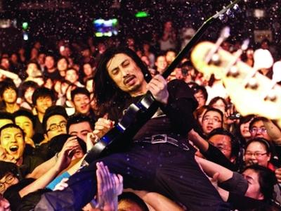 谢天笑调侃像孙海英:歌单问他_手机新浪网