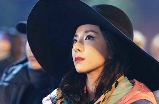 2NE1 Dara曾客串金秀贤《制作人的那些事》和《来自星星的你》。