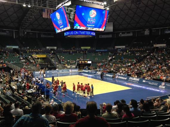 美国杯首战夏威夷大学体育馆