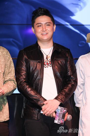 《正在听》五强阿来发新专辑 主打原创牌|中国正在听|阿来|为你而来_新浪娱乐_新浪网