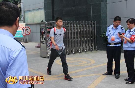 成都高考生作文举例甄嬛传:老实敬嫔真聪明