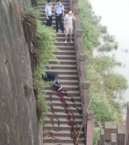 案发现场(网友供图)