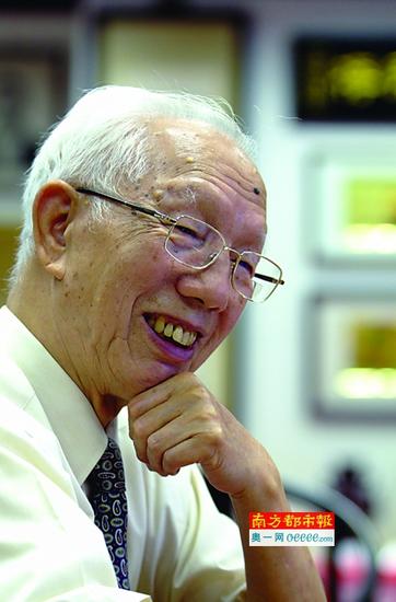 田家炳。 南日资料图片