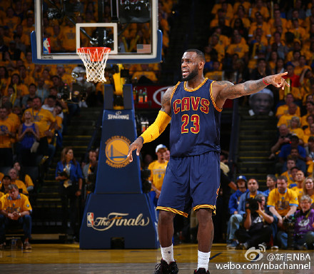 逗妹吐槽:C罗助阵中国高考科比致敬张卫平