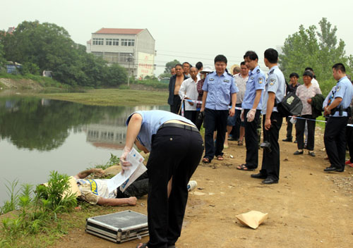 孝感16岁少年晚自习后水塘溺亡 疑深夜失足落水_新浪 ...