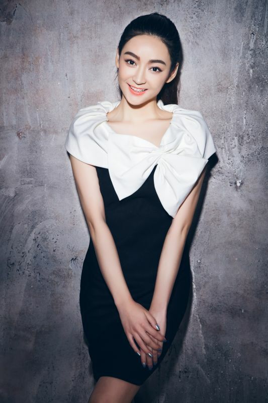 李眸“高颜值”