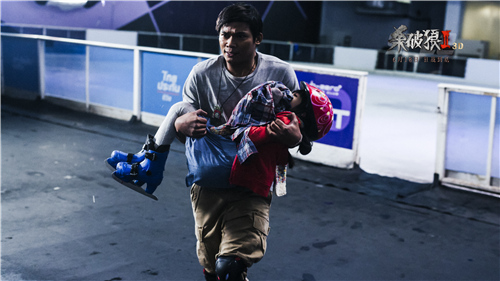 托尼贾救女儿去医院