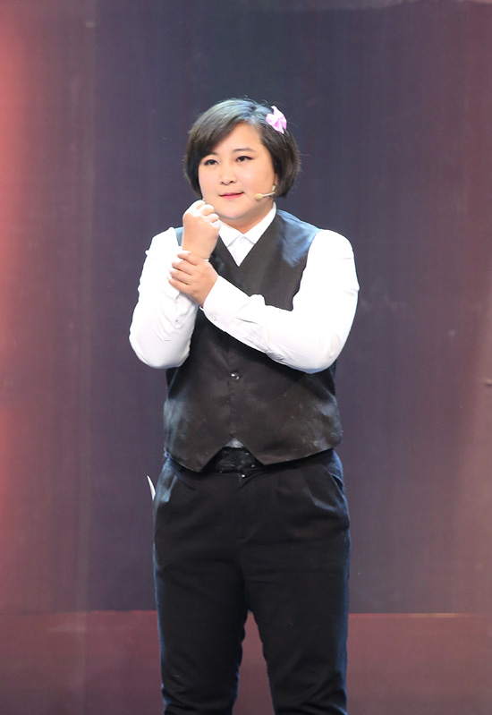 《喜剧人》贾玲成立斧头帮 救初恋被吐槽|贾玲