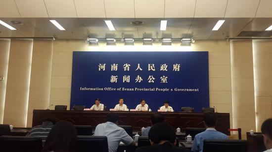 新聞發(fā)布會(huì)現(xiàn)場(chǎng)