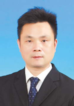 曾任临海市涌泉镇副镇长,纪委书记,临海市纪委党风室主任,台州市卫生