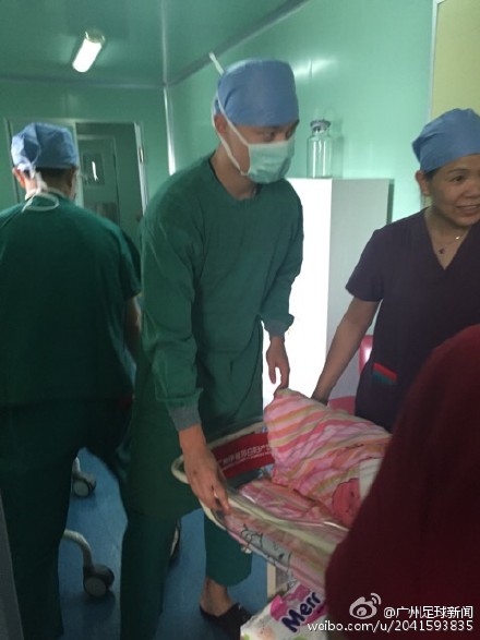 喜得千金!郜林升级当爸 陪完小公主将返国足_