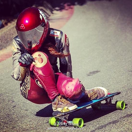 欧弟老婆玩滑板