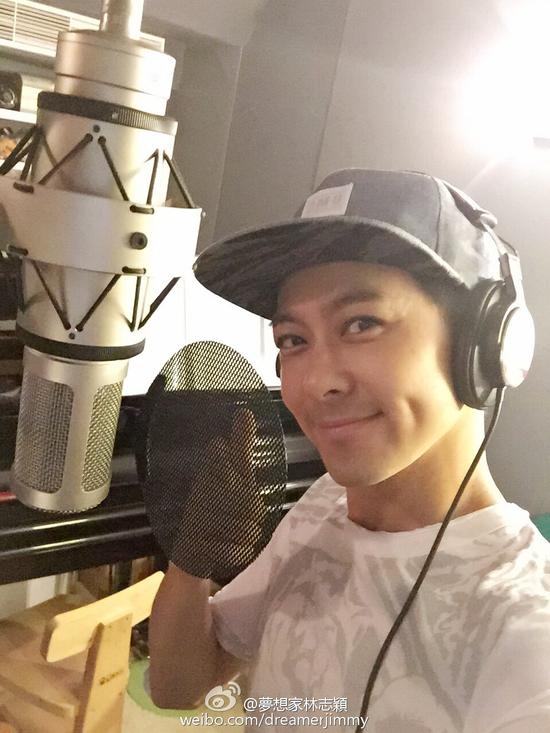 林志颖录新歌获赞永远18岁