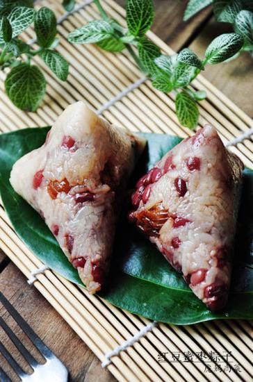 四角粽子的包法红豆蜜枣粽子