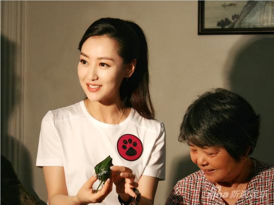 你是我的姐妹白冰顶高温送粽子图