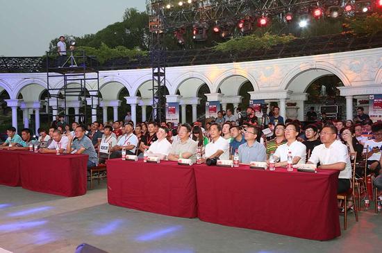 现场参会嘉宾及评委