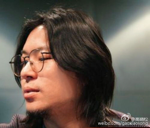 高晓松侧脸自拍