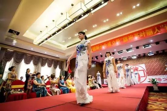 中国旗袍会信阳分会旗袍茶叶丽人评选活动圆满结束