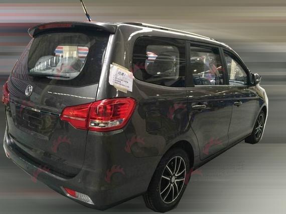 东风风行S500量产车谍照曝光