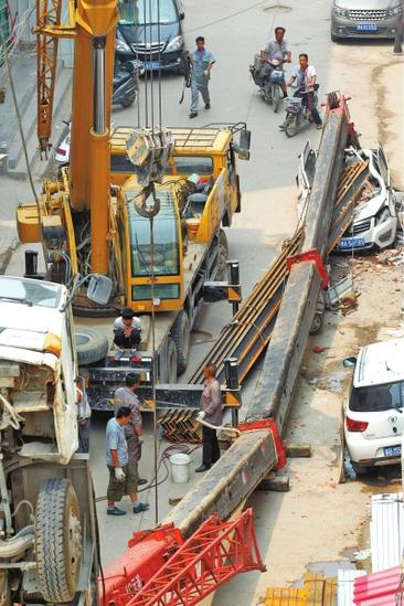 事發小巷被堵死