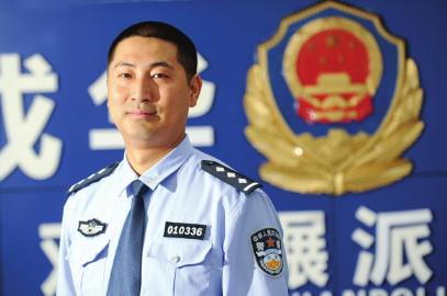 “最美警察”候选人罗健。