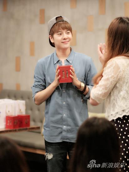 徐海乔粉丝看片会上海举办 粉丝激动不已|徐海