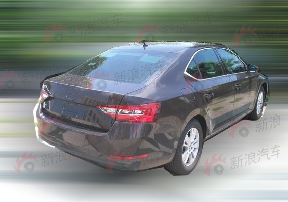 全新斯柯达速派无伪谍照 配置升级