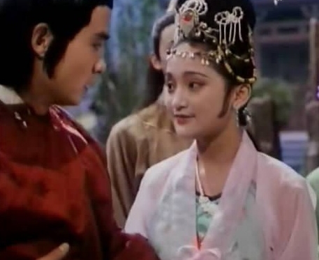 周迅出演《古墓荒斋》剧照(资料图)